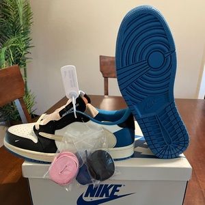 Travis Scott Jordan 1 lows